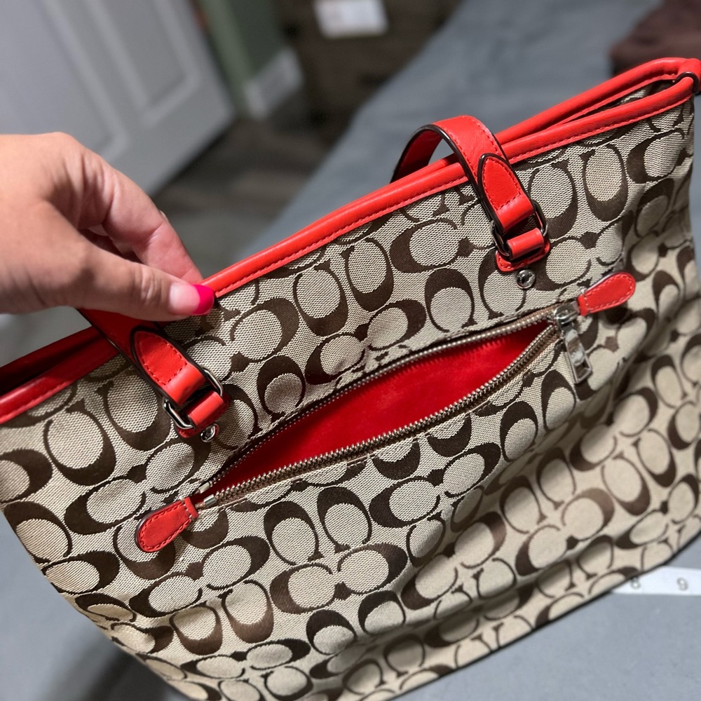 🧡Ready for Fall Coach Bag🧡 - Picture 3 of 5